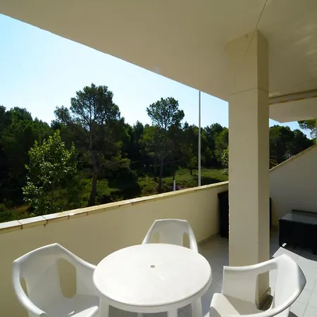 Magda Park J 2 B Apartment