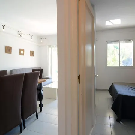 Magda Park J 2 B Apartment